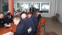 Pełnomocnik Komendanta Wojewódzkiego prowadzi szkolenie
