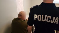 Zatrzymany agresywny mężczyzna w policyjnym areszcie