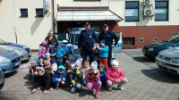 Policjanci i najmłodsi mieszkańcy Koszęcina